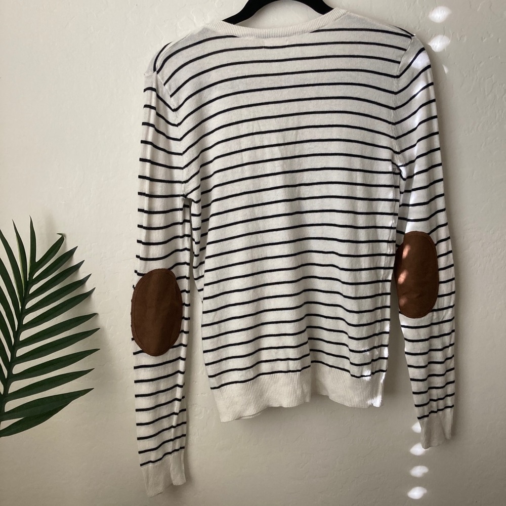 Faux leather patches lightweight v neck sweater